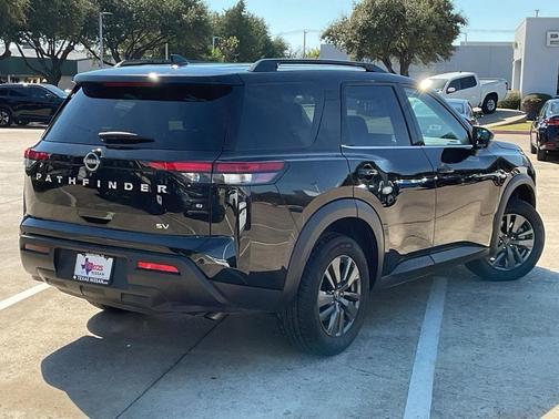 2024 Nissan Pathfinder SV FWD