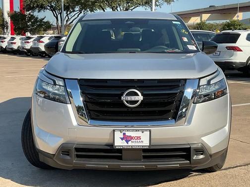 2024 Nissan Pathfinder S FWD