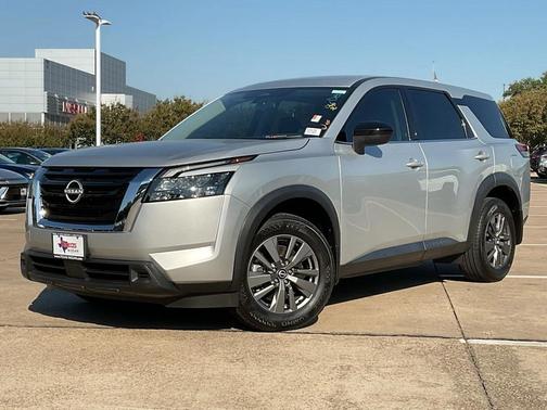 2024 Nissan Pathfinder S FWD