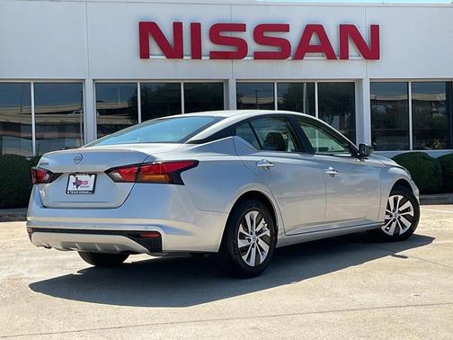 2024 Nissan Altima S FWD