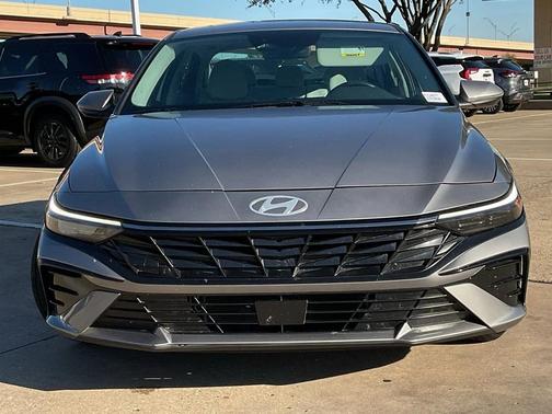 2025 Hyundai ELANTRA HEV Limited