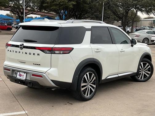 2024 Nissan Pathfinder Platinum FWD
