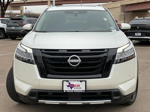 2024 Nissan Pathfinder Platinum FWD