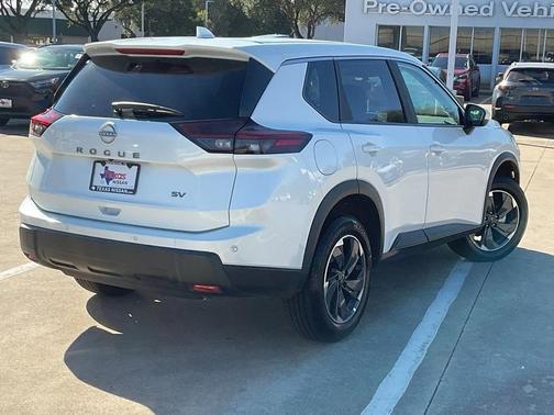 2024 Nissan Rogue SV