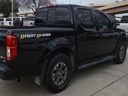 Photo 5 of 29 of 2018 Nissan Frontier Desert Runner