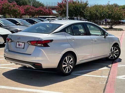 2023 Nissan Versa 1.6 SV
