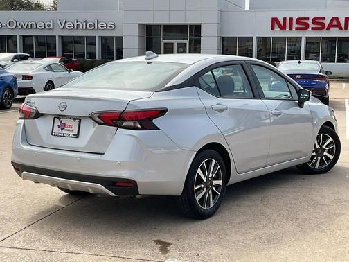 2025 Nissan Versa 1.6 SV