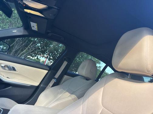 Black Sapphire Metallic 2021 BMW 330 330i
