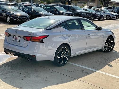 2024 Nissan Altima SR FWD
