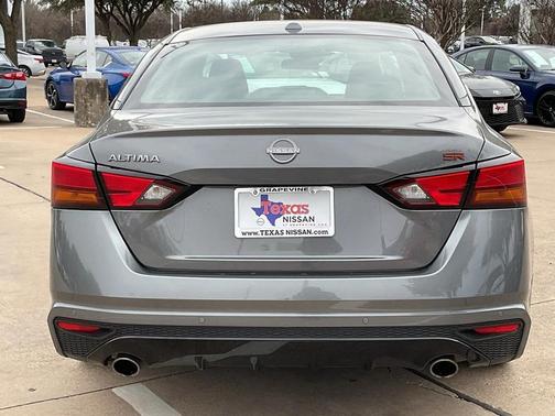 2025 Nissan Altima SR FWD