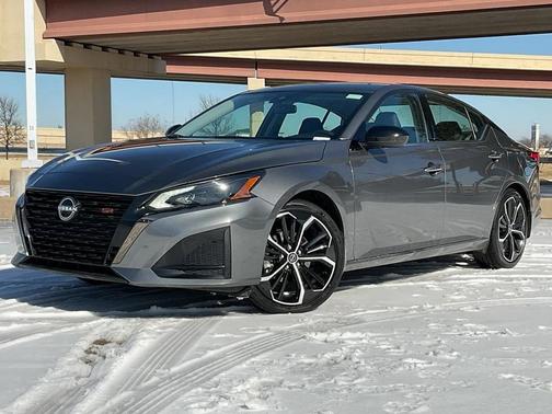 2025 Nissan Altima SR FWD