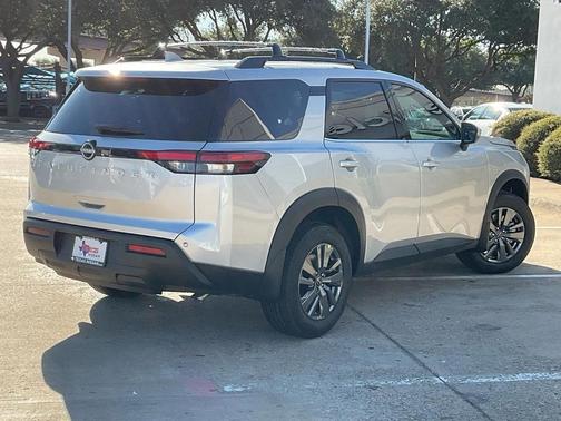 2025 Nissan Pathfinder SV FWD