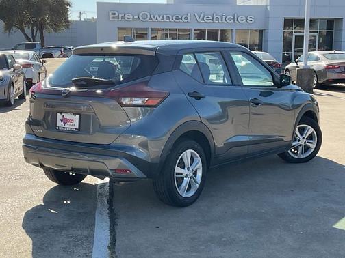 2022 Nissan Kicks S