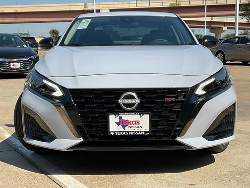 2025 Nissan Altima SR FWD