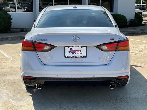 2025 Nissan Altima SR FWD