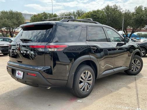 2025 Nissan Pathfinder SV FWD
