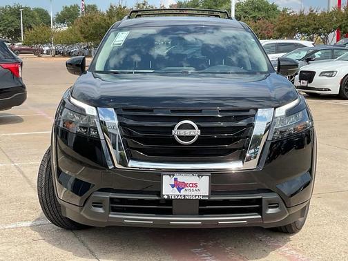 2025 Nissan Pathfinder SV FWD