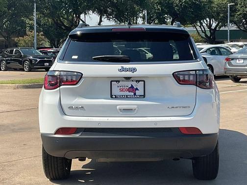 Bright White Clearcoat 2025 Jeep Compass Limited