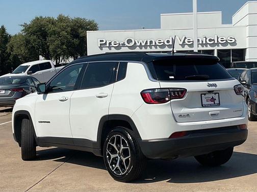Bright White Clearcoat 2025 Jeep Compass Limited