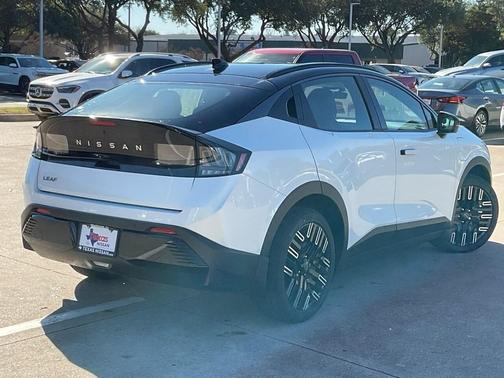 2026 Nissan Leaf PLATINUM+