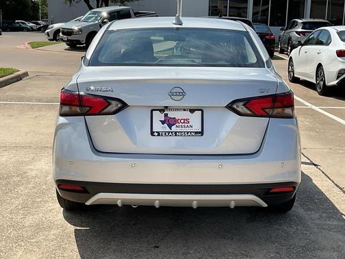 2023 Nissan Versa 1.6 SV