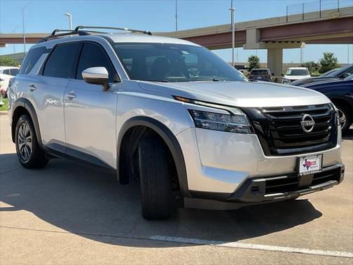 2022 Nissan Pathfinder SV 2WD