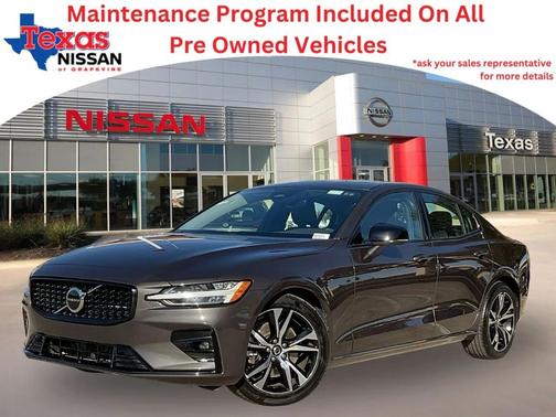 2024 Volvo S60 B5 Core Dark Theme