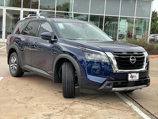 2025 Nissan Pathfinder SL FWD