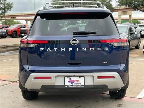 2025 Nissan Pathfinder SL FWD