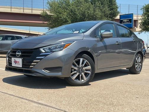 Gun Metallic 2025 Nissan Versa 1.6 SV