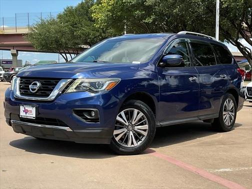 2017 Nissan Pathfinder SV