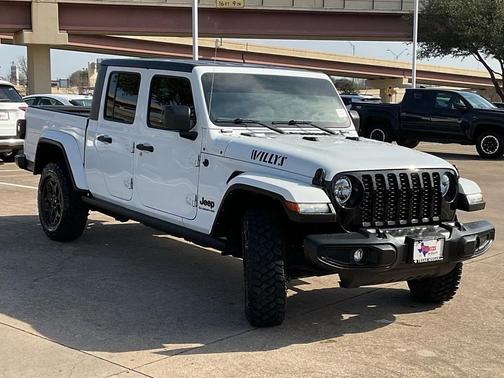 2022 Jeep Gladiator Sport