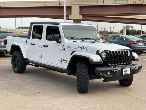 2022 Jeep Gladiator Sport