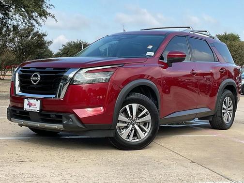 2023 Nissan Pathfinder SL FWD