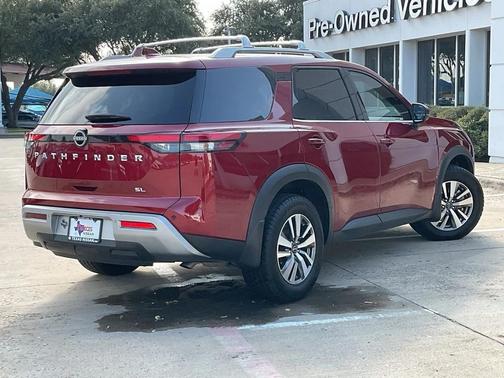 2023 Nissan Pathfinder SL FWD