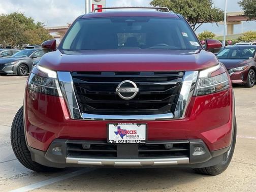 2023 Nissan Pathfinder SL FWD
