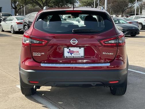 2022 Nissan Rogue Sport SV