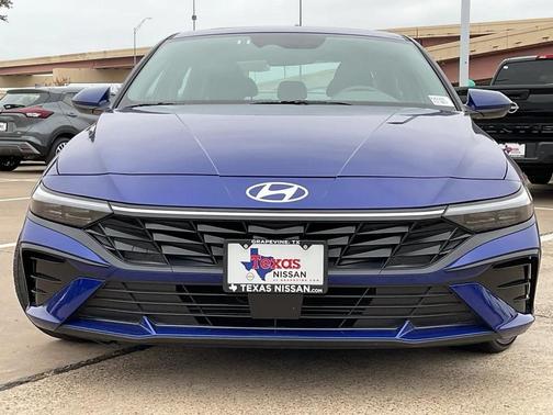 2025 Hyundai ELANTRA SEL