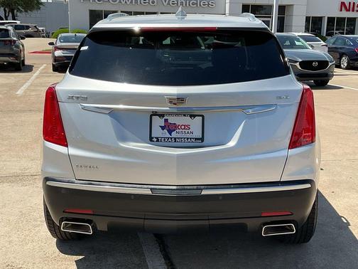 Radiant Silver 2019 Cadillac XT5 Luxury