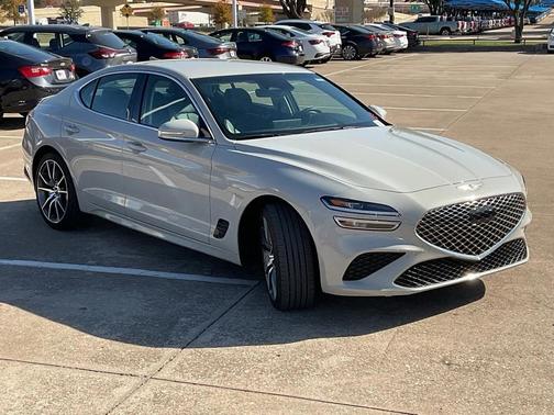2025 Genesis G70 2.5T RWD
