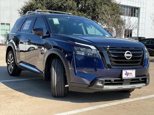 2025 Nissan Pathfinder Platinum 4WD