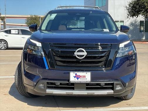 2025 Nissan Pathfinder Platinum 4WD