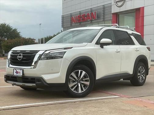 2023 Nissan Pathfinder SL FWD