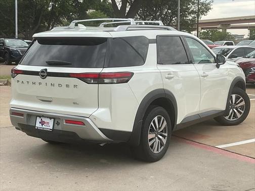 2023 Nissan Pathfinder SL FWD