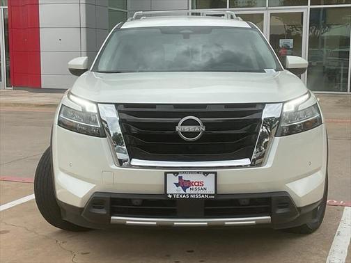 2023 Nissan Pathfinder SL FWD