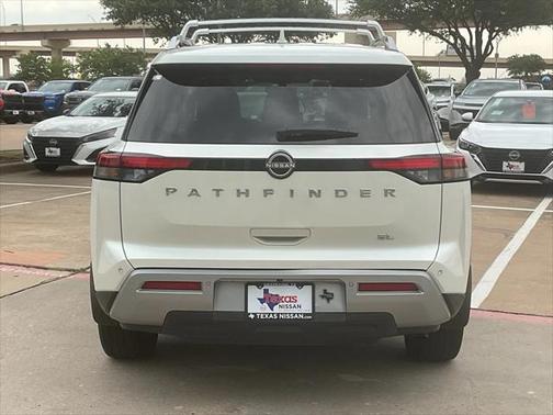 2023 Nissan Pathfinder SL FWD