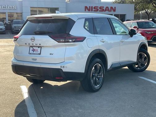 2024 Nissan Rogue SV