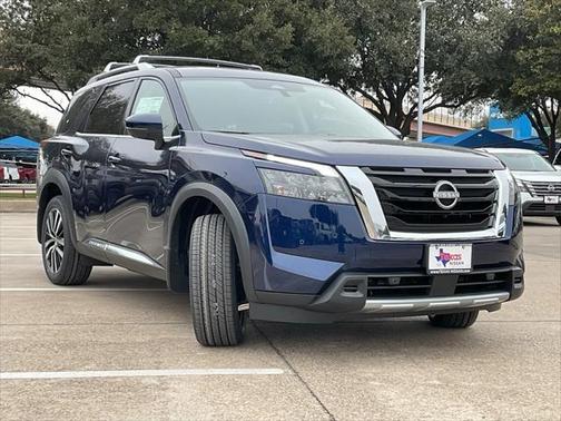 2025 Nissan Pathfinder Platinum FWD