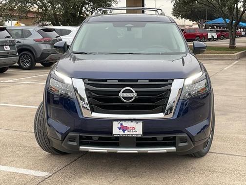 2025 Nissan Pathfinder Platinum FWD