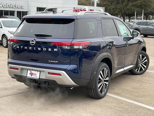 2025 Nissan Pathfinder Platinum FWD